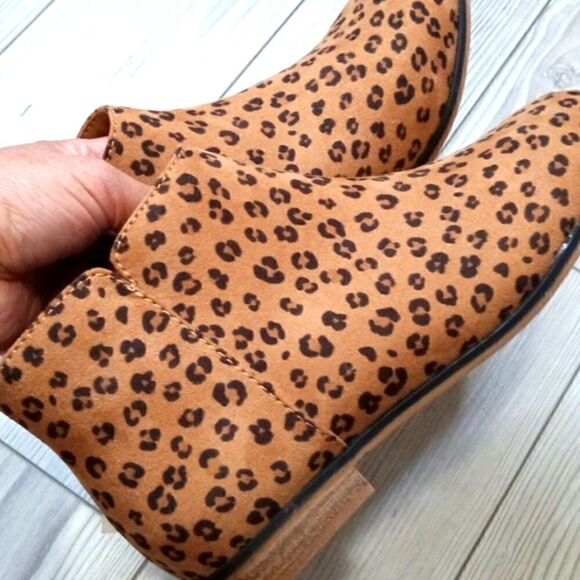 (31-3564) 🔥3/$20🔥 Cat & Jack Opal Boots Sz 5 - Picture 9 of 11